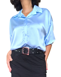 Chemise bleu ciel en satin à manche longue