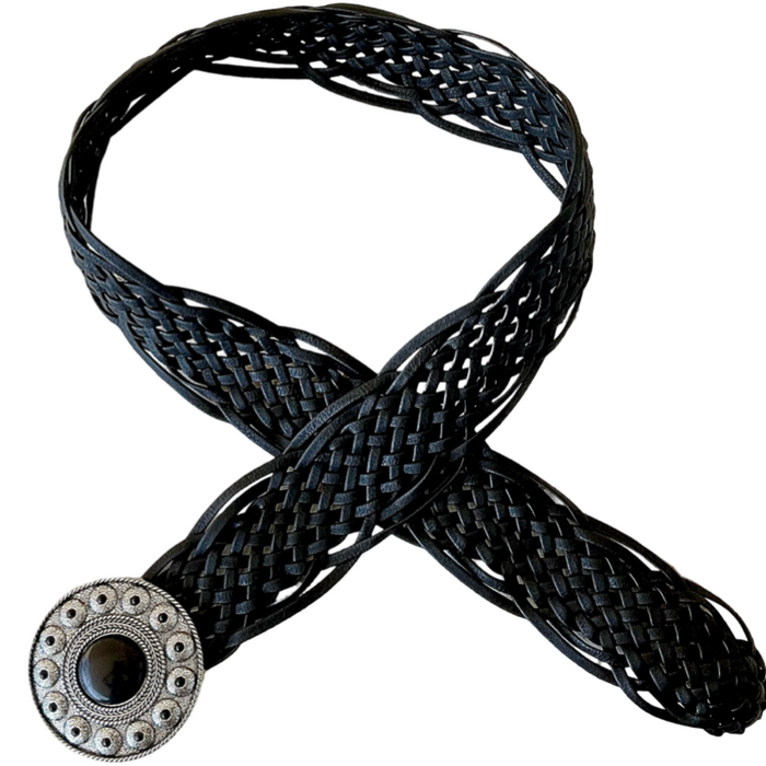 Ceinture noire tressée en cuir vegan 2,5 pouce largeur avec une boucle argentée de 3,5 pouces