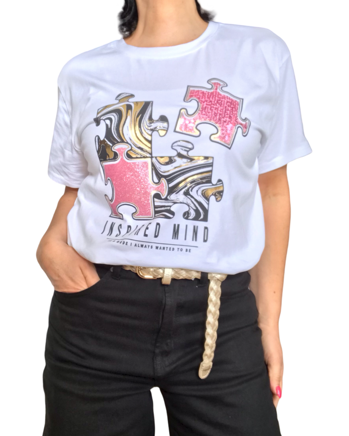 T-shirt blanc avec imprimé de morceaux de casse-tête