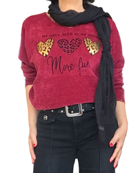 Chandail rouge vin col en V en velours chenille avec 3 cœurs