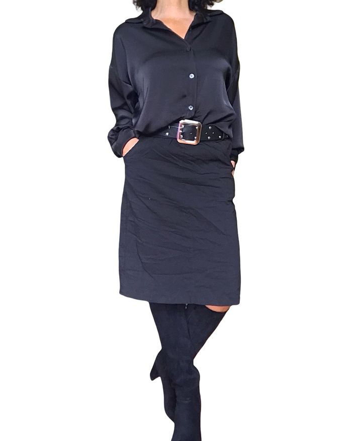 Chemise noire en satin à manche longue