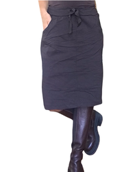 Jupe brun chocolat froissée taille élastique avec cordon et poches