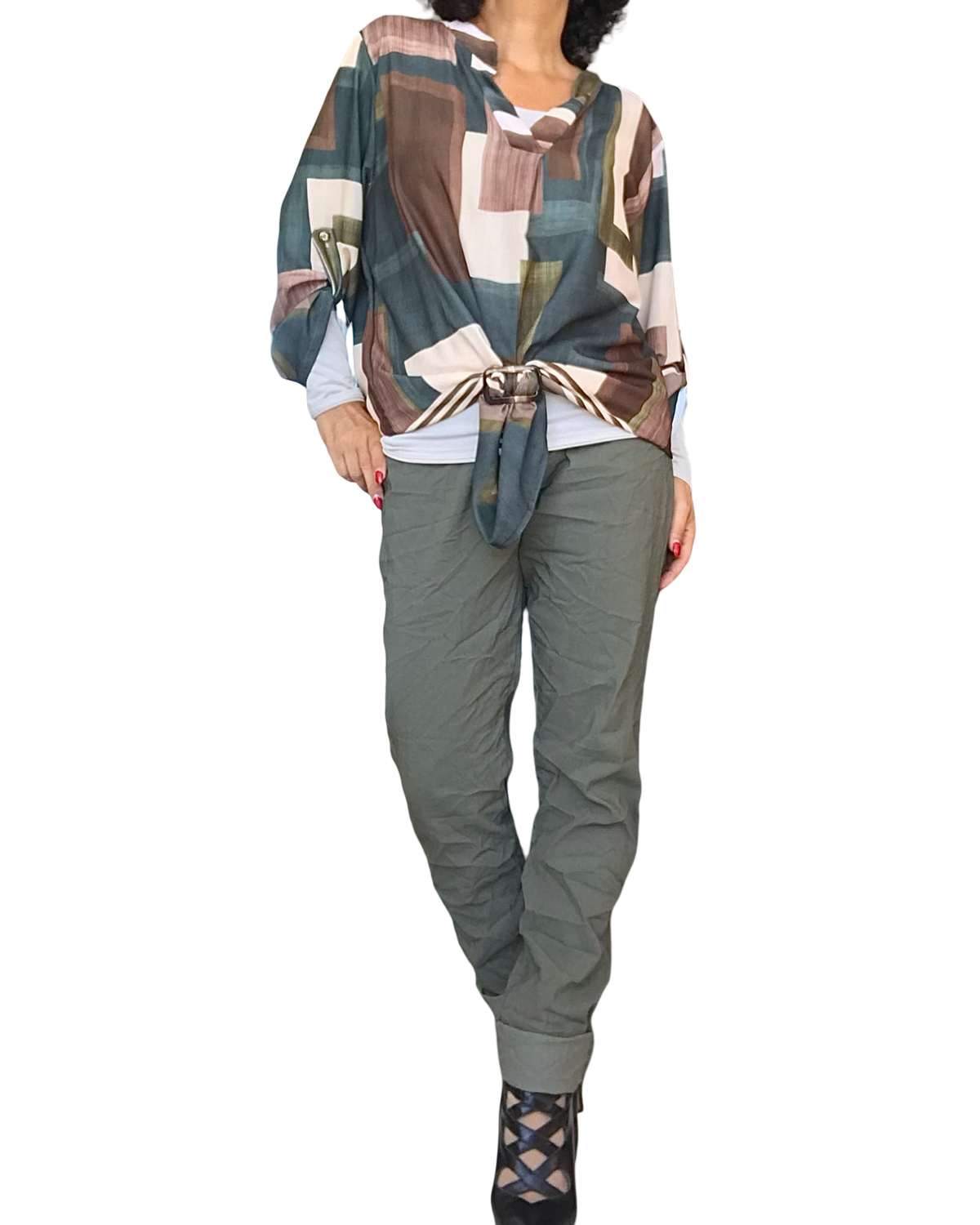 Tunique imprimé rectangulaire nouée à la taille avec pantalon kaki – silhouette complète