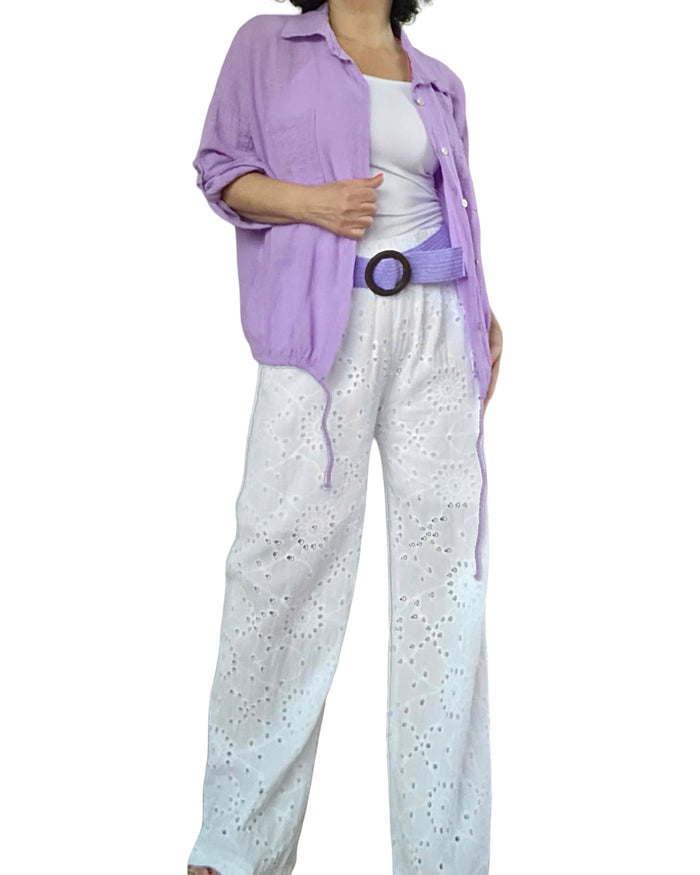 Pantalon blanc en broderie anglaise  jambe droite taille élastique