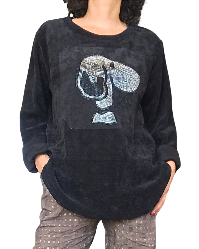 Chandail uni noir col rond avec Snoopy argenté( Livraison 2 octobre)
