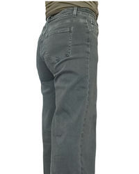 Pantalon droit kaki – vue de dos avec poches arrière