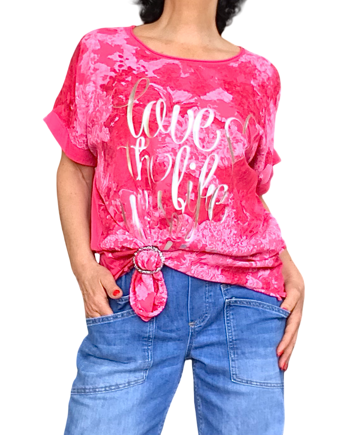 T-shirt fushia ramagé manche courte avec un cordon au bas, écriture argentée