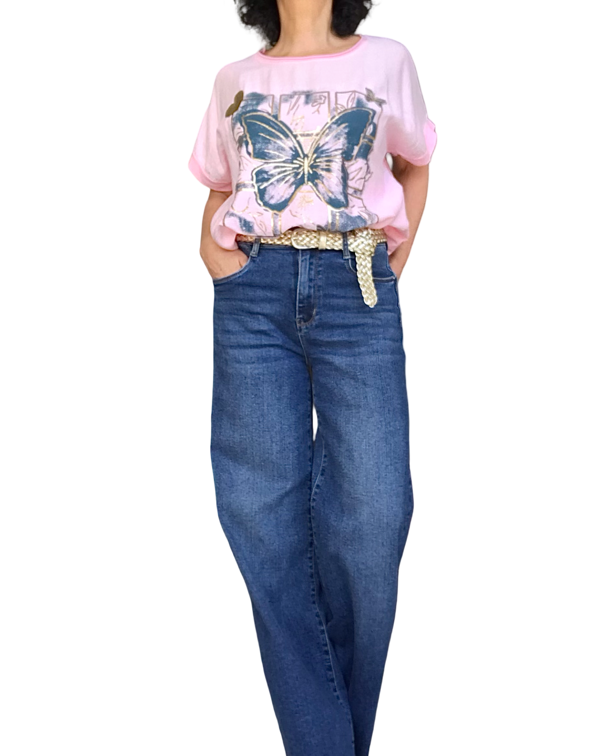 T-shirt rose pâle manche courte avec un cordon au bas et un papillon marine
