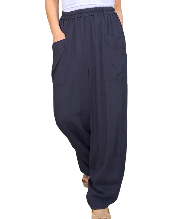 Pantalon baggy bleu marine léger et stylé