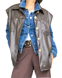 Veste brune sans manche en similicuir