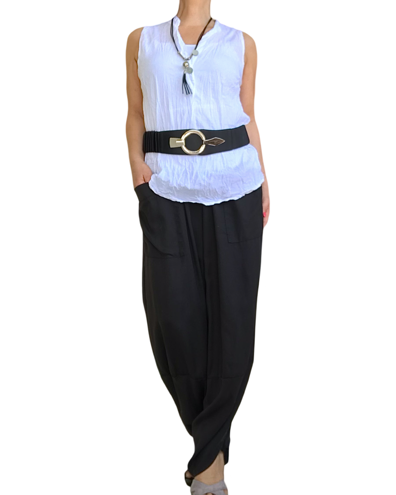 Blouse unie brune et blanche sans manches col V chic