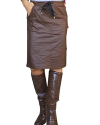 Jupe brune froissée en similicuir avec cordon