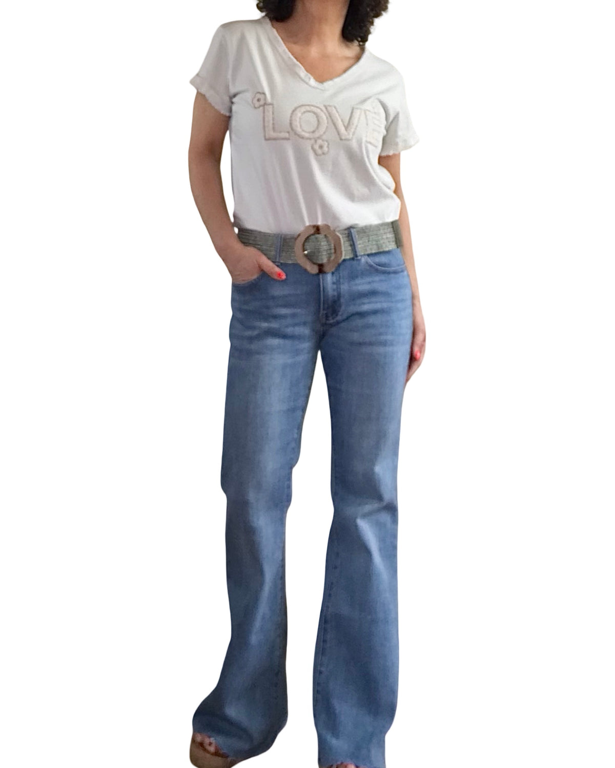 T-shirt beige  « LOVE » col en V