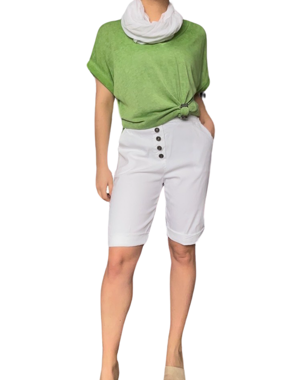 T-shirt pour femme vert uni avec short long.