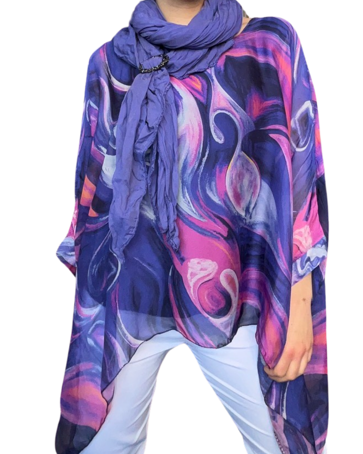 Blouse de soie pour femme avec des motifs abstraits mauves et fuchsia avec foulard et boucle d'ajustement.