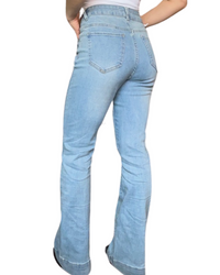 Jeans pour femme flare à taille haute 31 pouces de longueur.