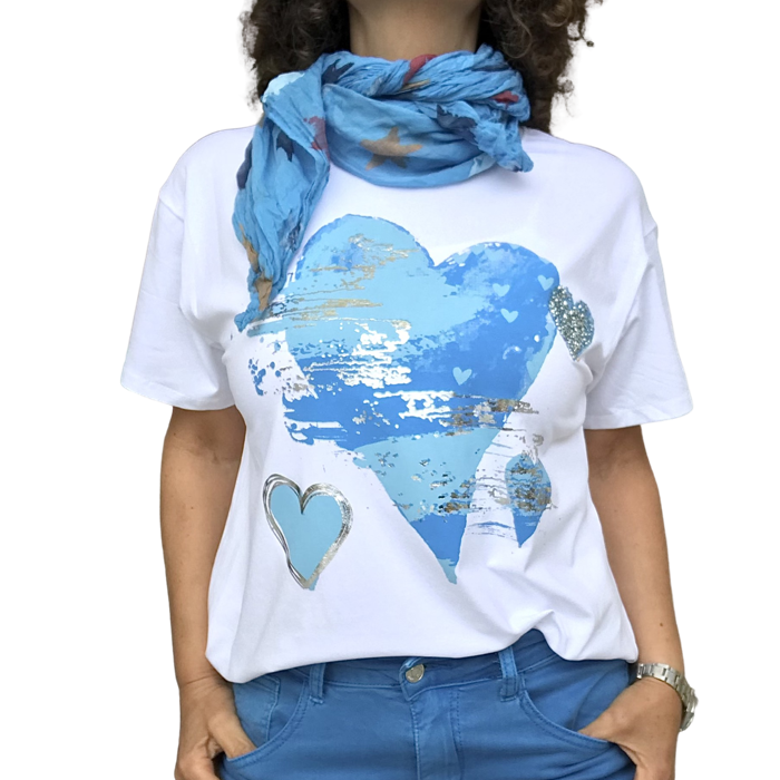 T-shirt blanc col en rond manche courte avec 4 coeur devant avec foulard turquoise