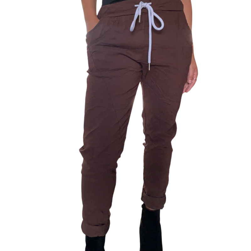Pantalon brun avec boutons sur les côtés