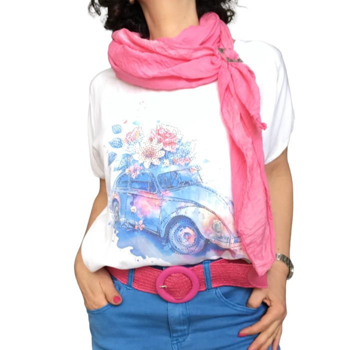 T-shirt femme blanc manche courte imprimé d’une coccinelle avec foulard rose et ceinture